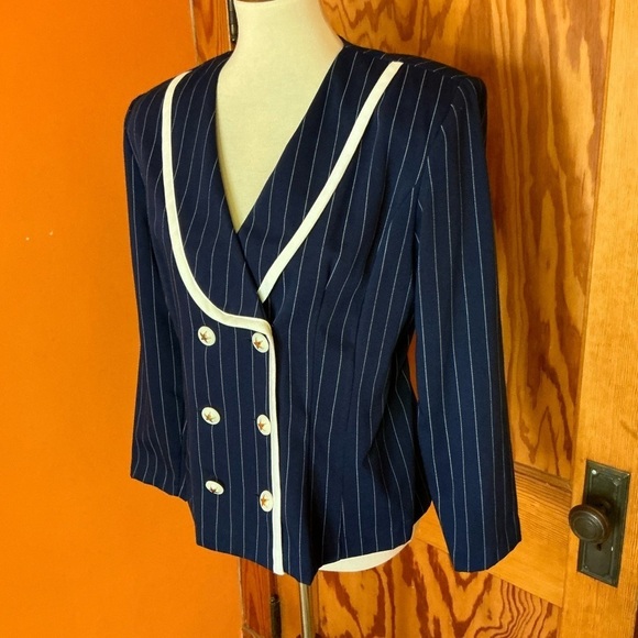 Vtg 80s Navy Blue classic double breasted pinstripe jacket - Picture 8 of 9